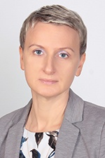 "Свои закрома надежнее чужих"