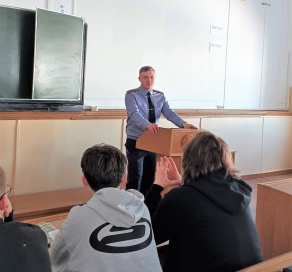 Встреча студентов с представителем департамента охраны МВД