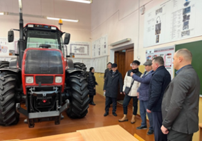 Принимая делегации из Монголии