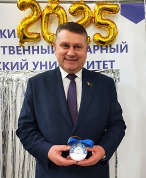 Поздравление ректора с Новым годом и Рождеством Христовым Поздравление ректора с Новым годом и Рождеством Христовым