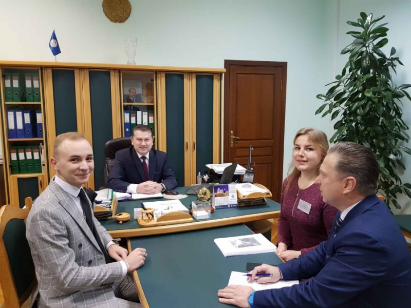 Дублеры: ректор - Груша Артем (АМФ), первый проректор - Хартанович Анастасия (ФТС)