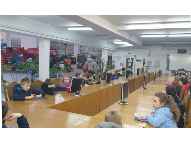 Школьники гимназии №18