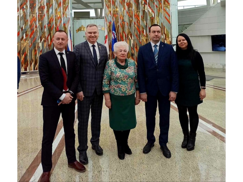 Турчак А.А., Кузнецов Э.А., Матюшкова Л.П., Синельников В.М., Дерех Е. 