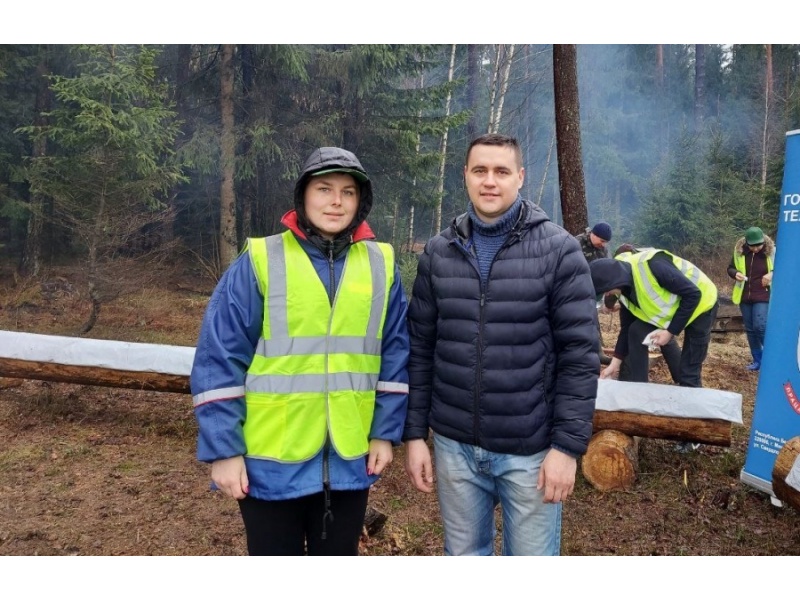 Председатель студсовета БГАТУ Хартанович А. и Министр образования Иванец А,И.