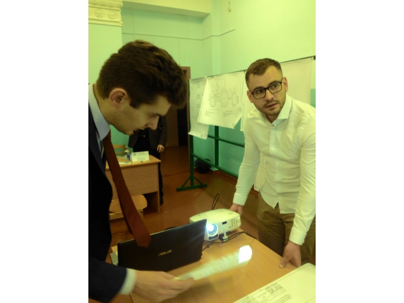 Тихо! Идет защита!