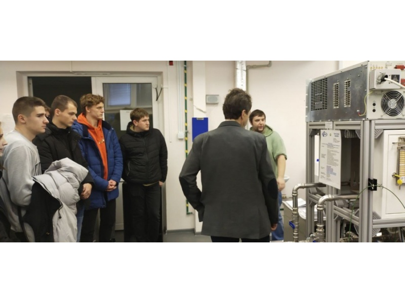 Студенты ИТФ на экскурсии в БелГИСС