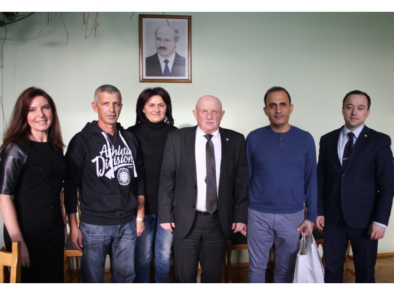 Ректор БГАТУ Шило И.Н., президент культурной ассоциации «VASILITZIA» Antonis Lazarou, Maria Demetria, Zacharias Kertepene, проректор по УиВР Поздняков В.М. и руководитель арт-фольк группы "Велес" Чернова В.В..