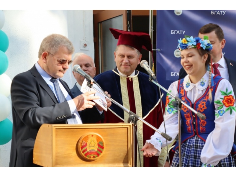 Супрунович М.А., Генеральный директор Открытого акционерного общества «Управляющая компания холдинга «БелГАЗавтосервис» (выпускник 1975 г.)