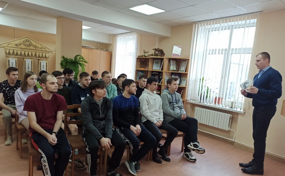 Народное единство, историческая память, мир и созидание как основа патриотического воспитания белорусской молодежи